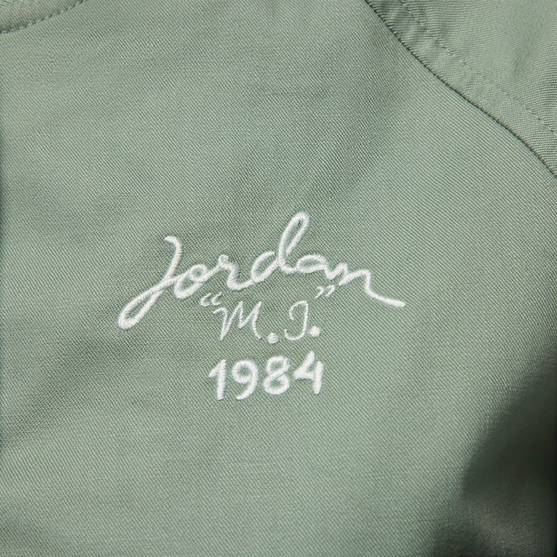 Jordan-Campera-universitaria-para-mujer