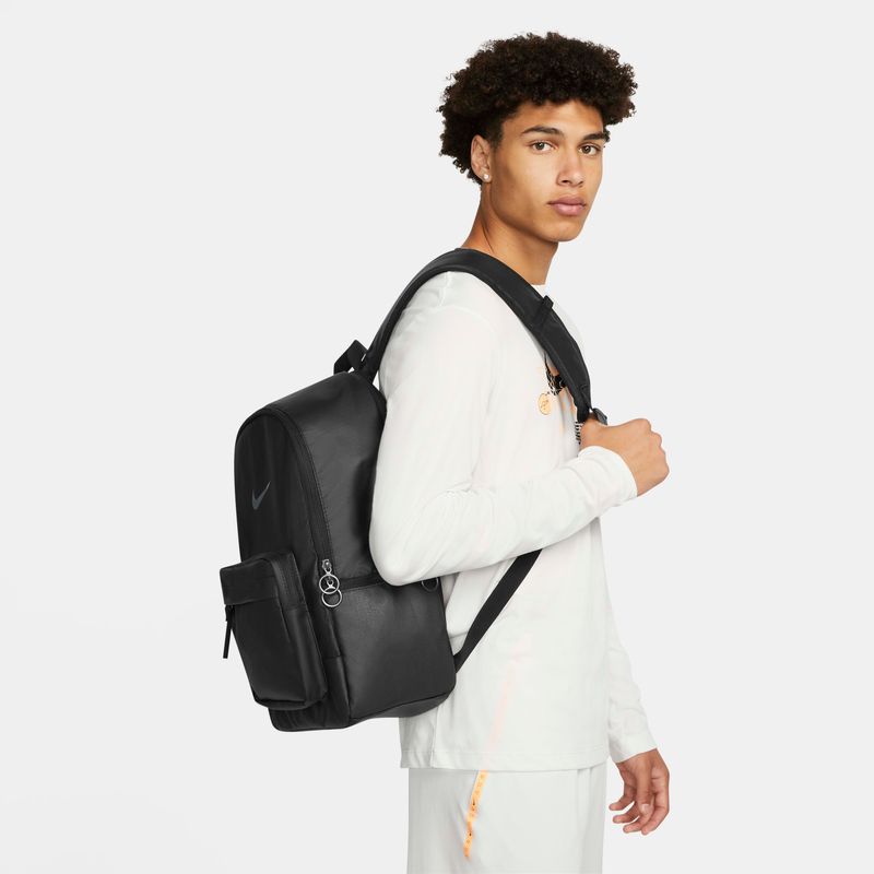 Mochila nike heritage negra online