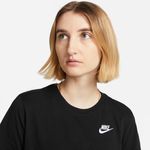 Nike-Sportswear-Club-Essentials