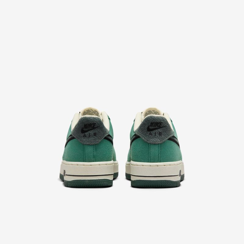 Nike-Air-Force-1-LV8