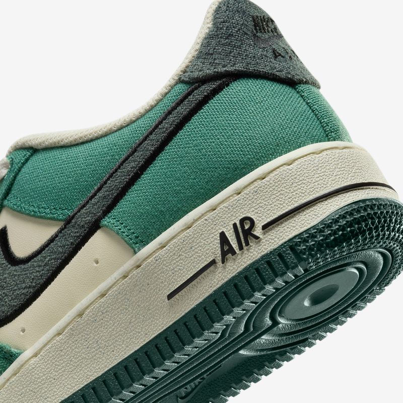 Nike-Air-Force-1-LV8