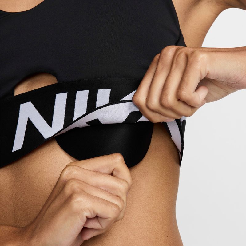 Nike-Pro-Indy-Plunge
