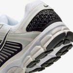 Nike-Zoom-Vomero-5