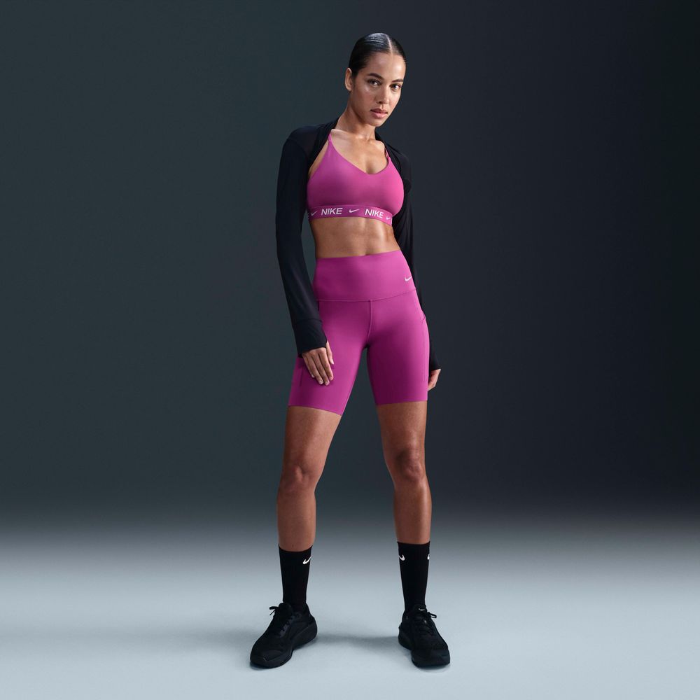Nike Universa