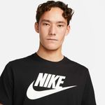 Nike-Sportswear