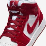 Air-Jordan-1-Mid-SE