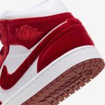 Air-Jordan-1-Mid-SE