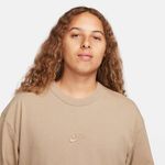 Nike-Sportswear-Premium-Essentials