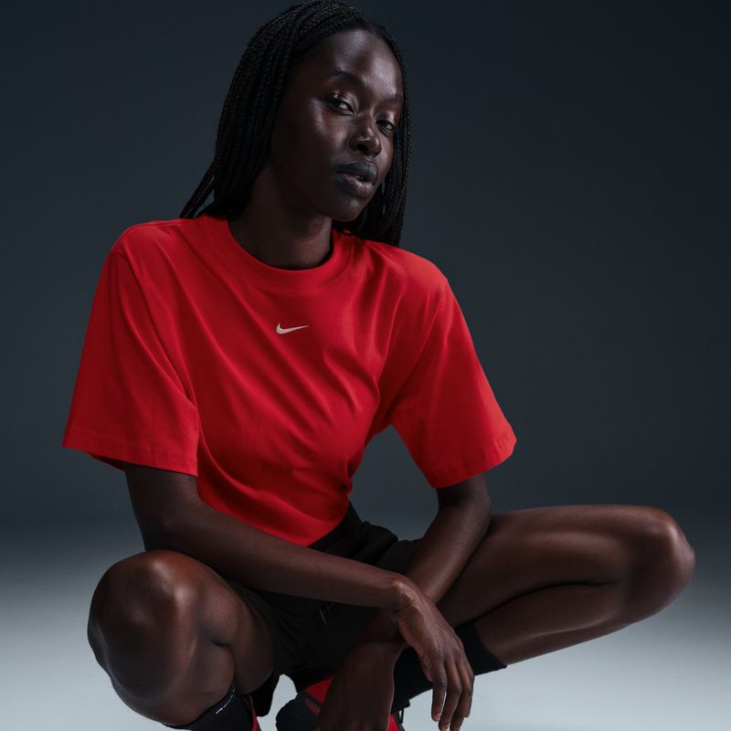 Nike-Sportswear-Essential