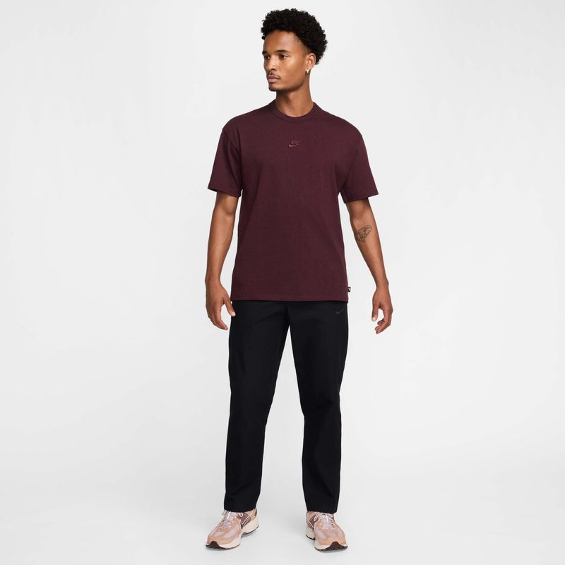 Nike-Sportswear-Premium-Essentials