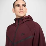 Nike-Tech