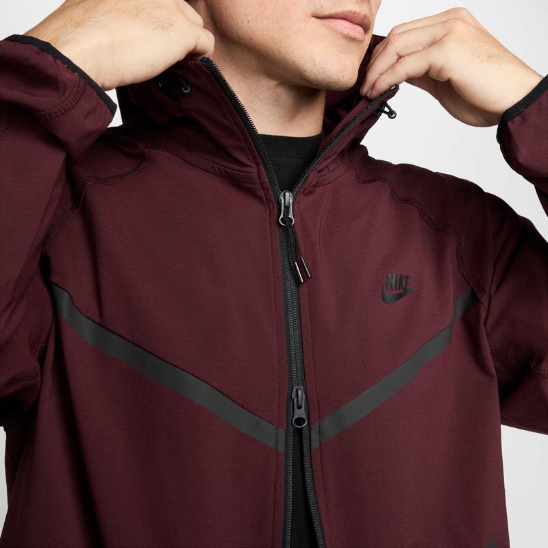 Nike-Tech