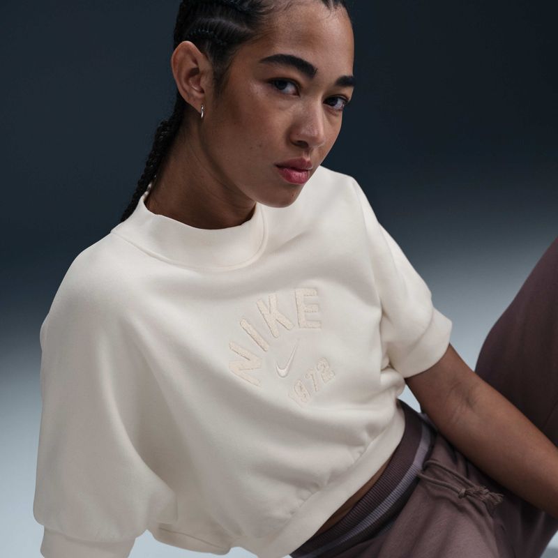 Nike-Sportswear-Collection