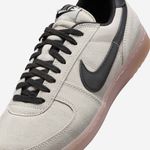 Nike-Field-General
