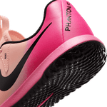 Nike-Jr.-Phantom-GX-2-Academy