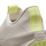 Nike-Interact-Run-EasyOn-SE