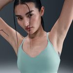 Nike-Indy-Light-Support