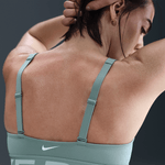 Nike-Pro-Indy-Plunge