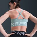 Nike-Pro-Indy-Plunge