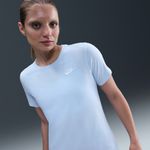 Nike-Sportswear-Club-Essentials
