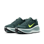Nike-Vomero-Plus