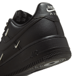 Nike-Air-Force-1-’07-LX