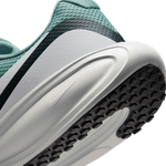 Nike-Revolution-8