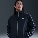 Nike-Sportswear-Club