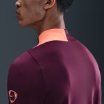 Nike-Strike