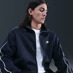 Nike-Sportswear-Club