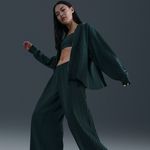 Nike-Sportswear
