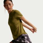 Nike-Tempo-Luxe