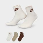 Nike-Everyday-Essential