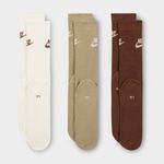 Nike-Sportswear-Everyday-Essential