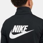 Nike-Sportswear