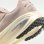 Nike-Vomero-18-SE