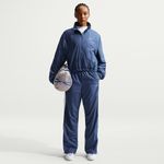 Nike-Sportswear-Classic