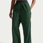Nike-Sportswear