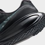 Nike-Revolution-8