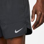 Short-Nike-Dri-FIT-Stride