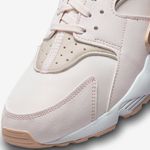 Rose gold nike huarache on sale womens