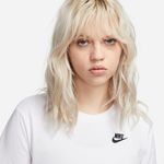Nike-Sportswear-Club-Essentials
