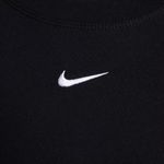 Nike-Sportswear-Essential