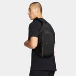 Nike-Sportswear-Essentials