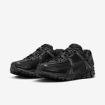 Nike-Zoom-Vomero-5